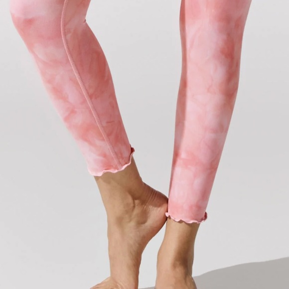 CARBON38 Super Soft Tie Dye 7/8 Legging in Baby Pink Tonal - Picture 2 of 13